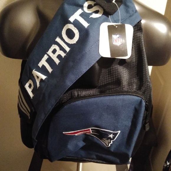 nfl dallas cowboys leadoff sling bag